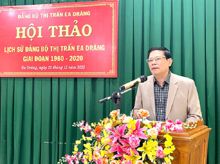 Hoi thao lich su dang bo thi tran 3